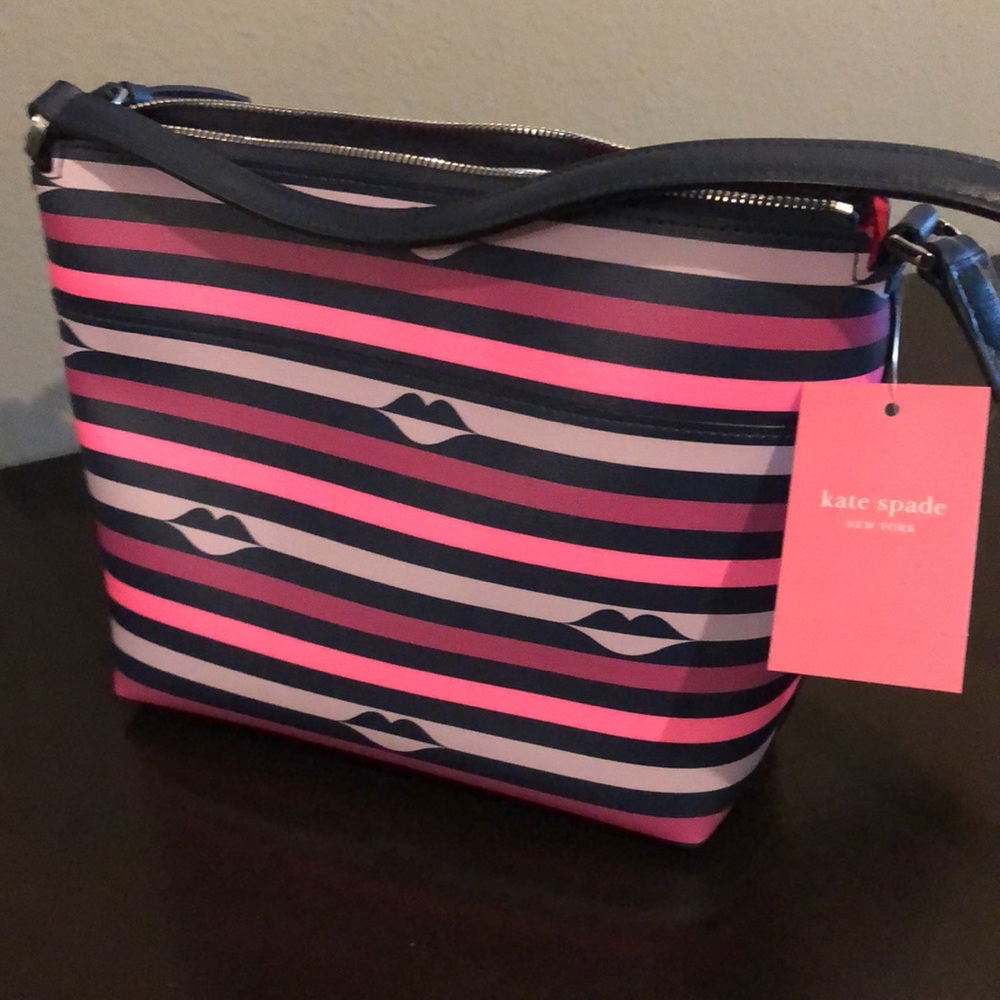 Kate Spade Patrice Lip Print - Picture 4 of 4
